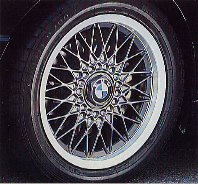 E30_M3_Sportevo_Wheel.jpg